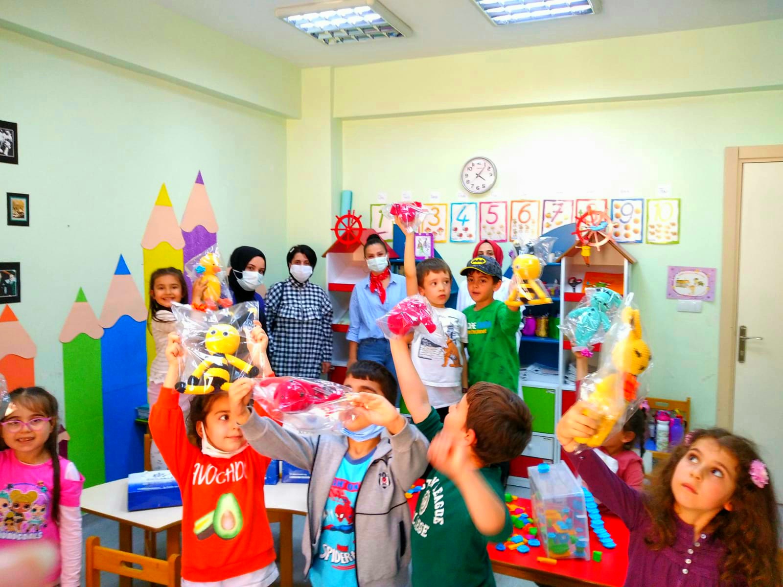 KO-MEK Vefası çocukları sevindirdi (5)