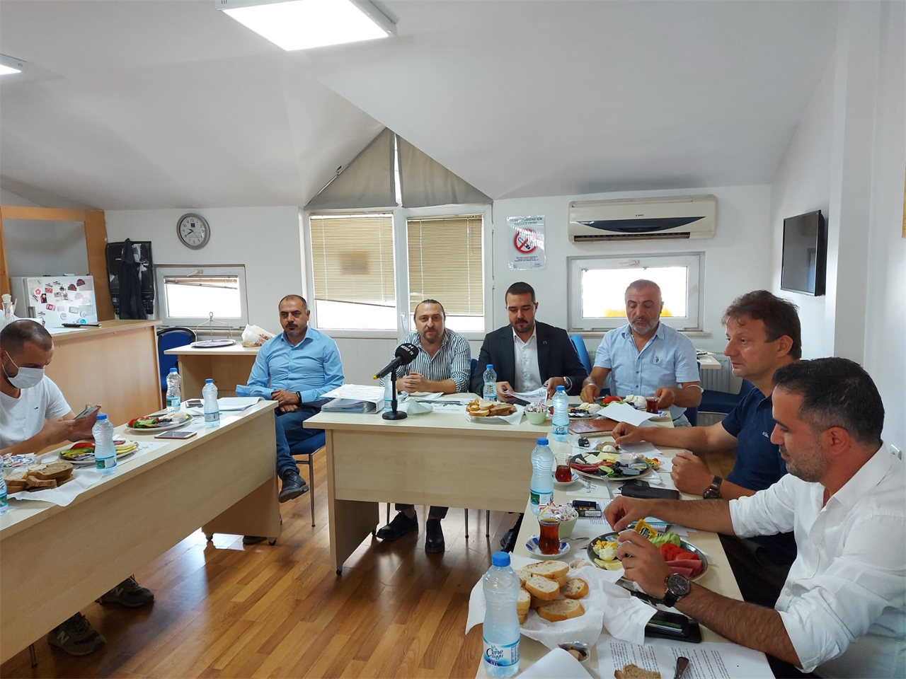 97c54da9-55a7-4f17-8a0c-6d6d46498e4c