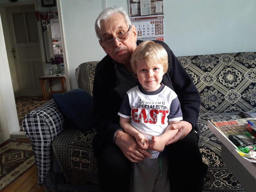 d40695db-718e-4010-9cf2-2653fa890355