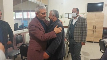 Başkan Kaya’dan acılı babaya taziye ziyareti!