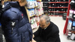 Yetim ve öksüz çocuklara kışlık kıyafet ile ayakkabı