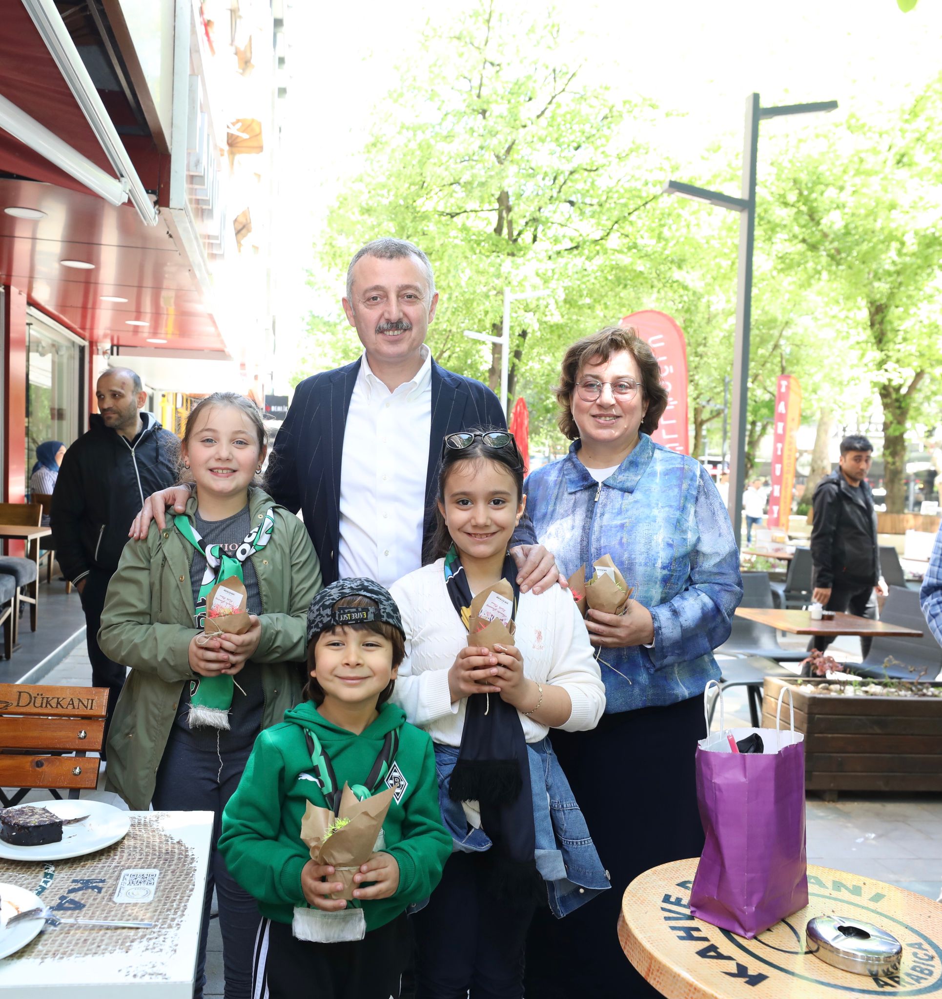 Büyükakın Anneler Gününü Kutladı (1)