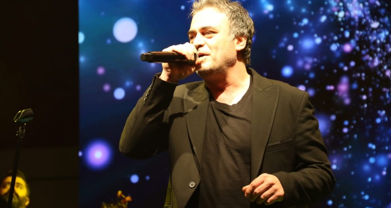 Kutsi, Dilovası’nda 19 Mayıs konseri ile coşturdu