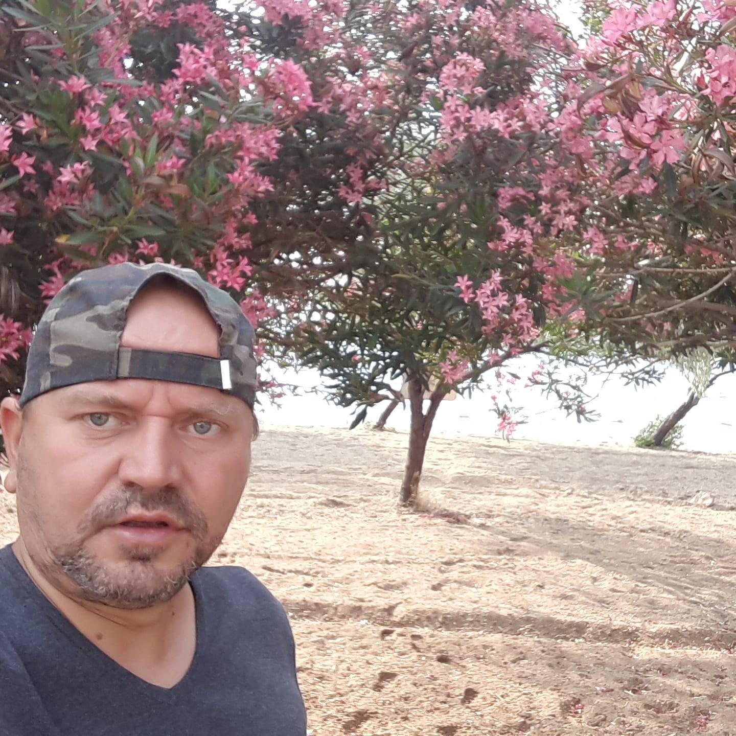 35943559_943835472464139_383157919421562880_n