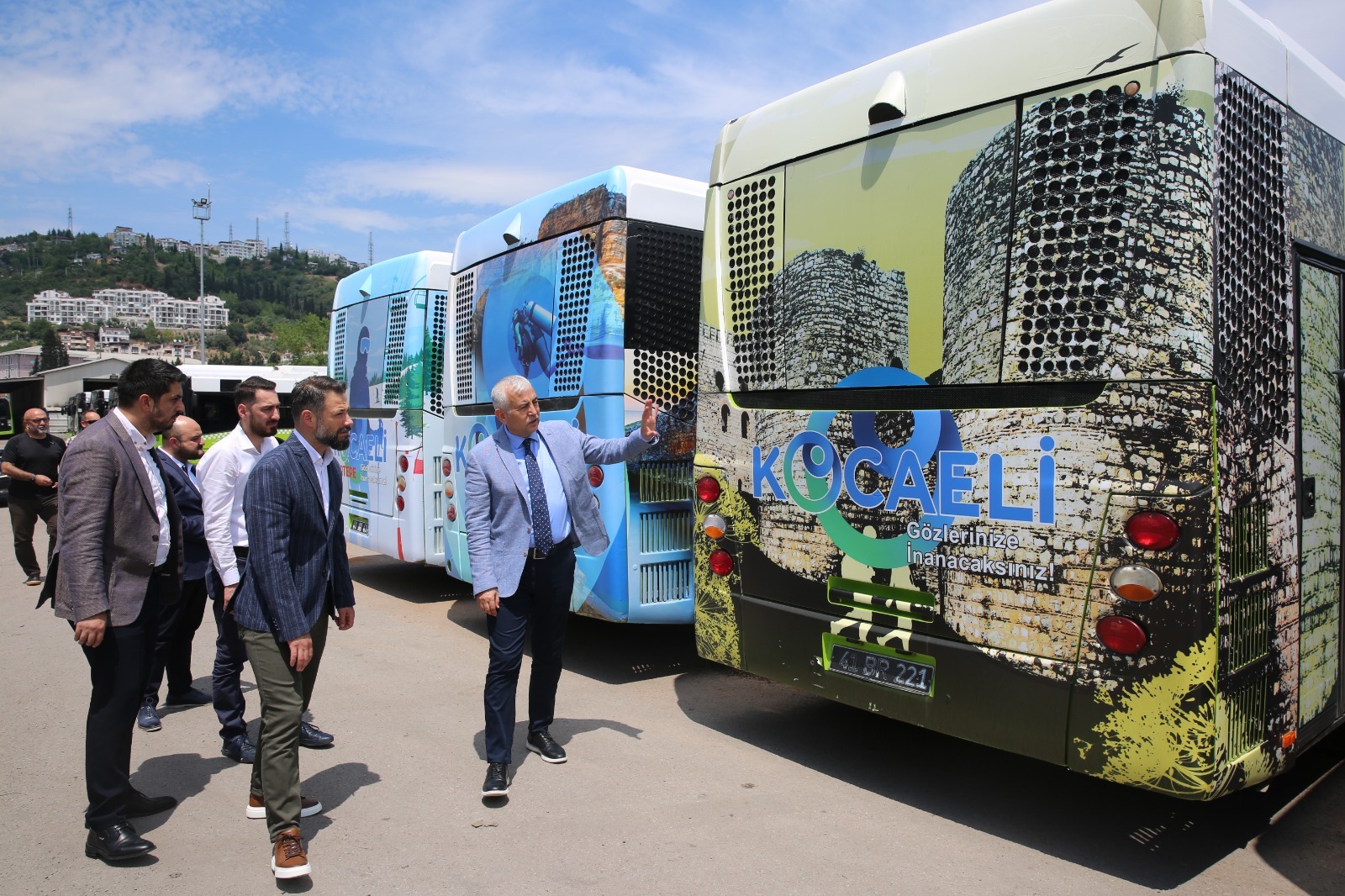 Kocaeli'nin turistik alanları otobüslere giydirildi (13)