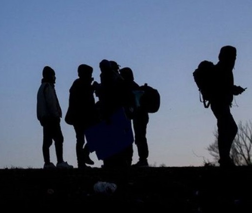 806x378-istanbulda-kacak-gocmen-operasyonu-7-ilcede-es-zaman-baslatildi-232-multeci-yakalandi-1651951964738-1658776173