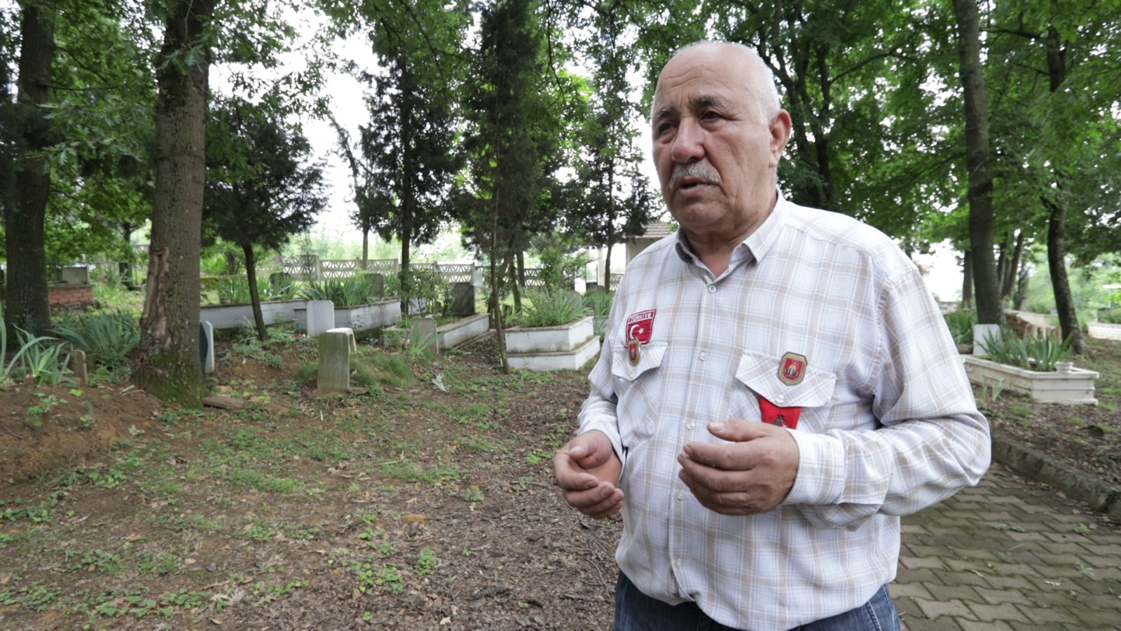 Buyuksehir-Remzi-Amcayi-evinden-alarak-mezarliga-goturdu-2