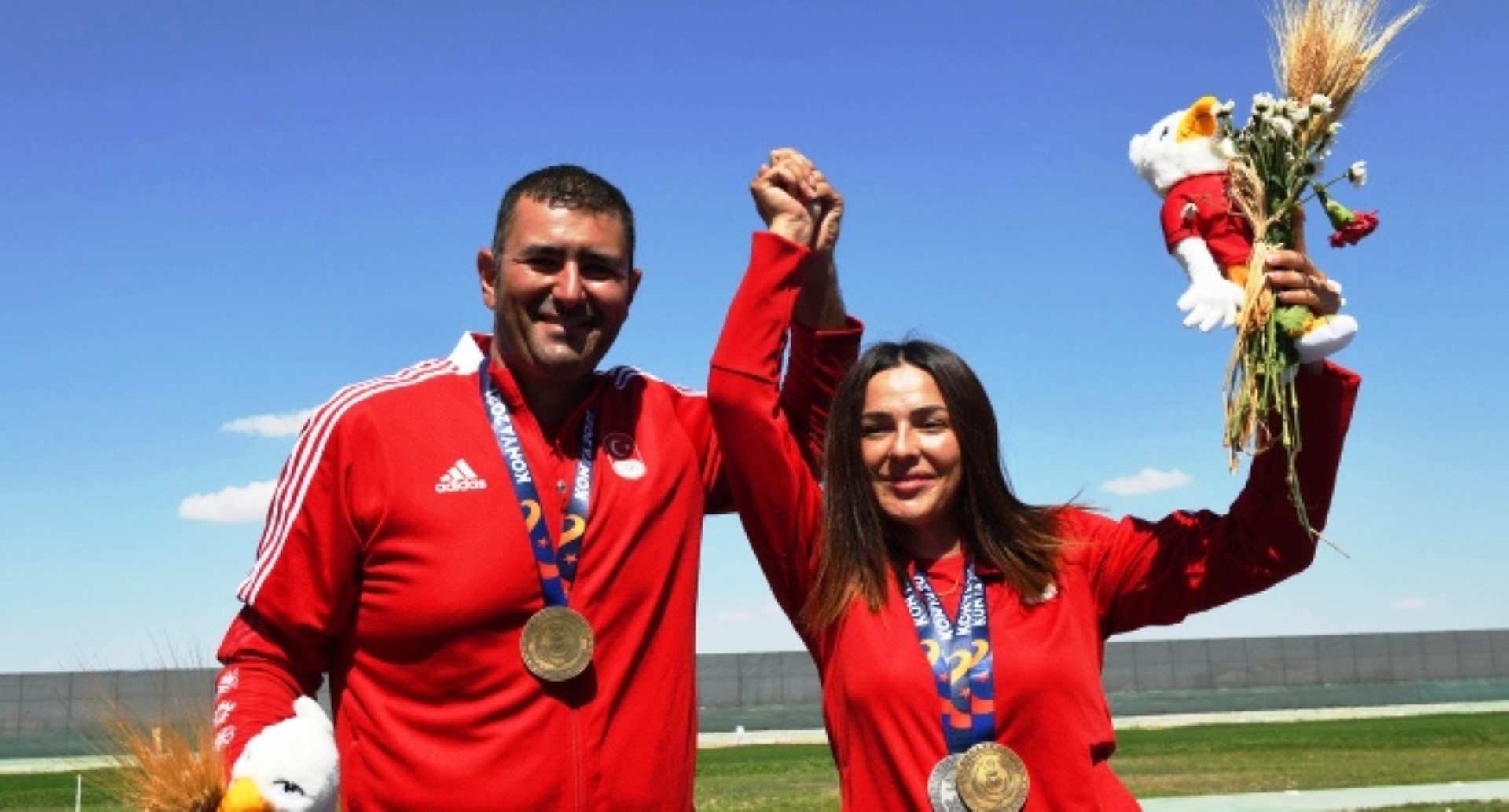 Oğuzhan Tüzün ve Safiye Temizdemir (Large)