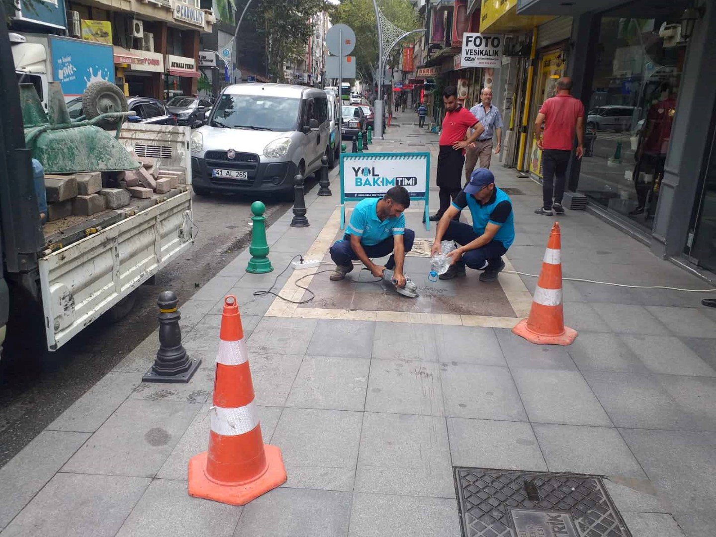 İnönü caddesi kaldırım tamirat (Large)