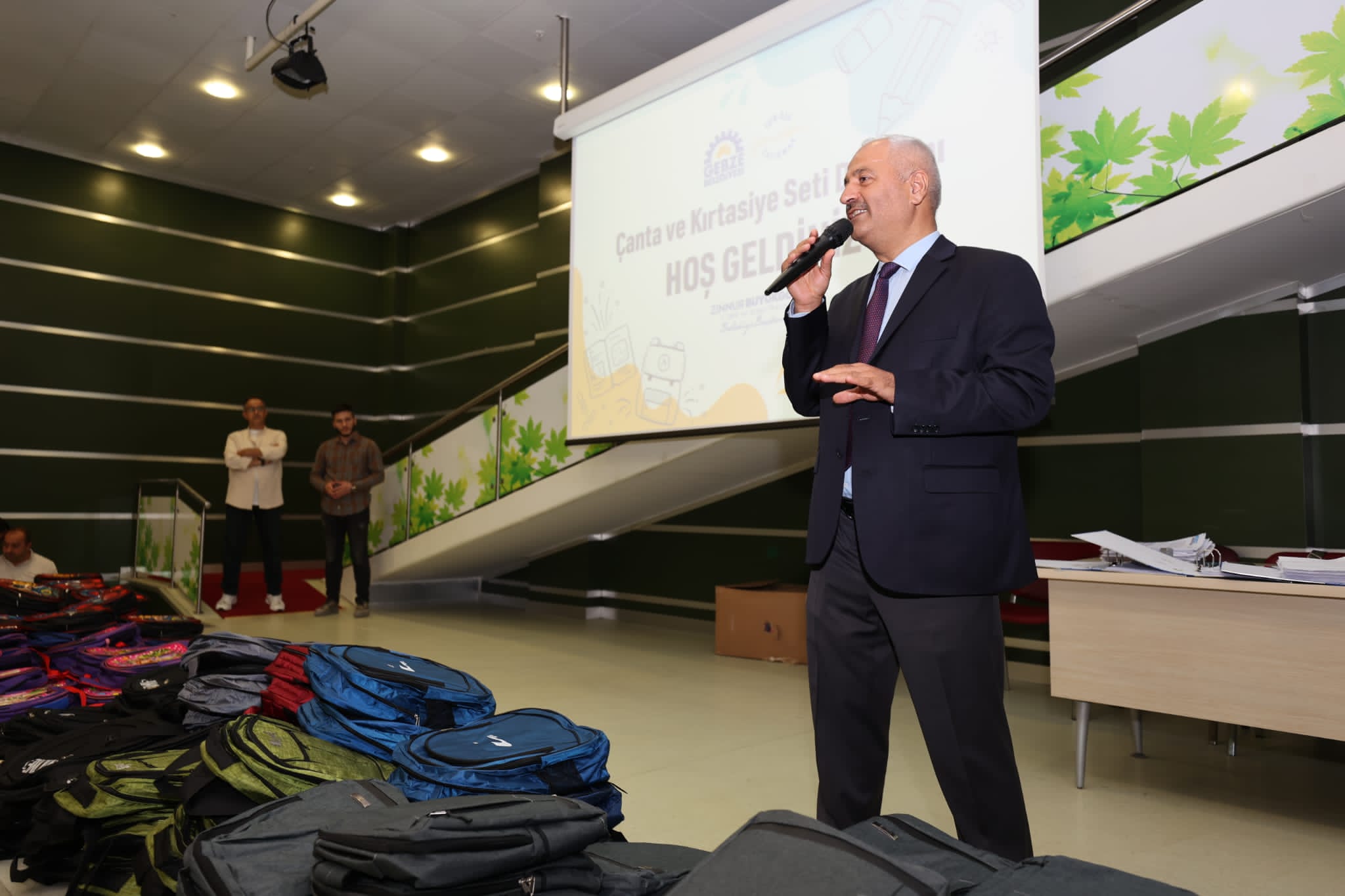 d674b26c-4854-4ceb-9269-226ef940887f