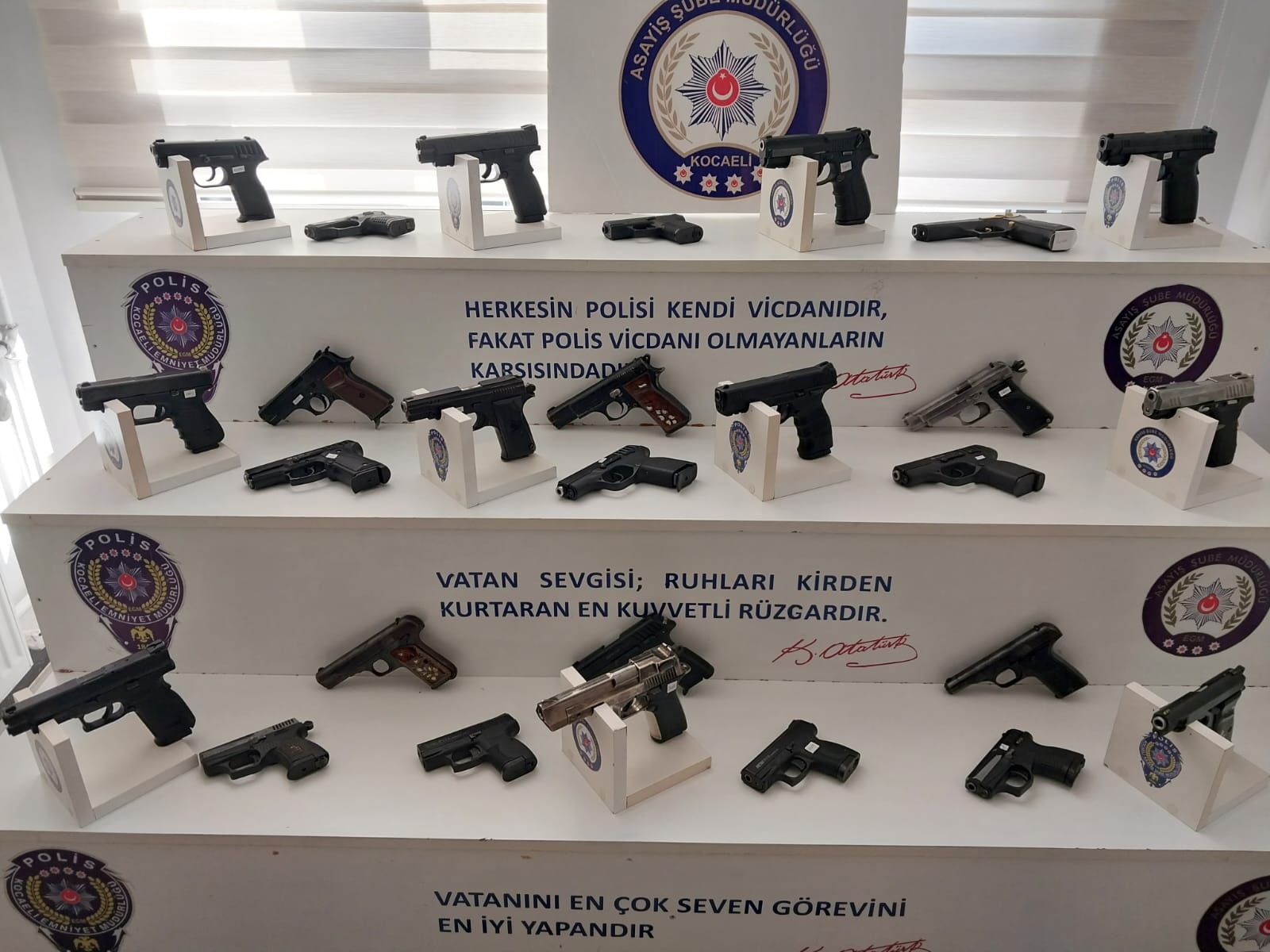 f8f298a0-2fdb-4242-ae1e-dfef08f9861c