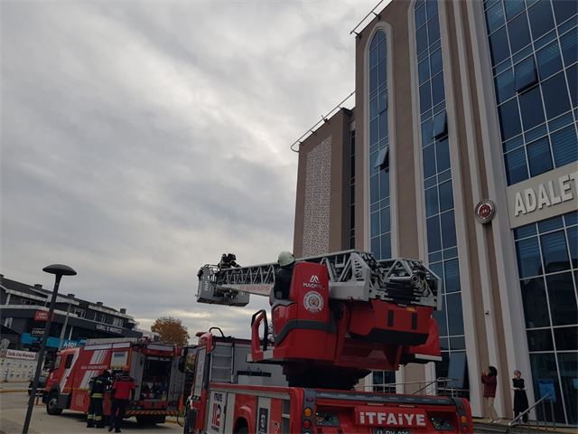 Tatbikat_(3)_(Large)_640_480