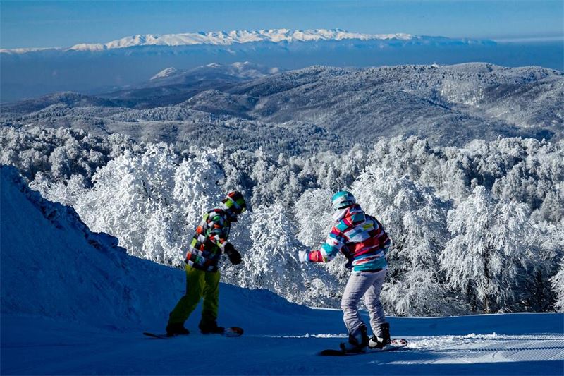 Alptunga_Ürey___Kartepe_de_Snowboarçular_800_600_0