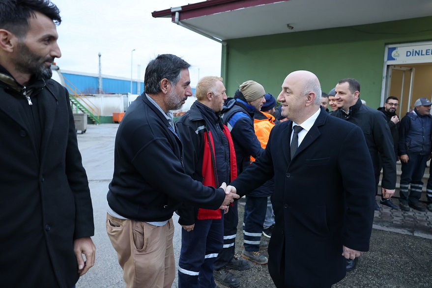 Başkan Bıyık, mesaiye işçilerle birlikte başlıyor (3)