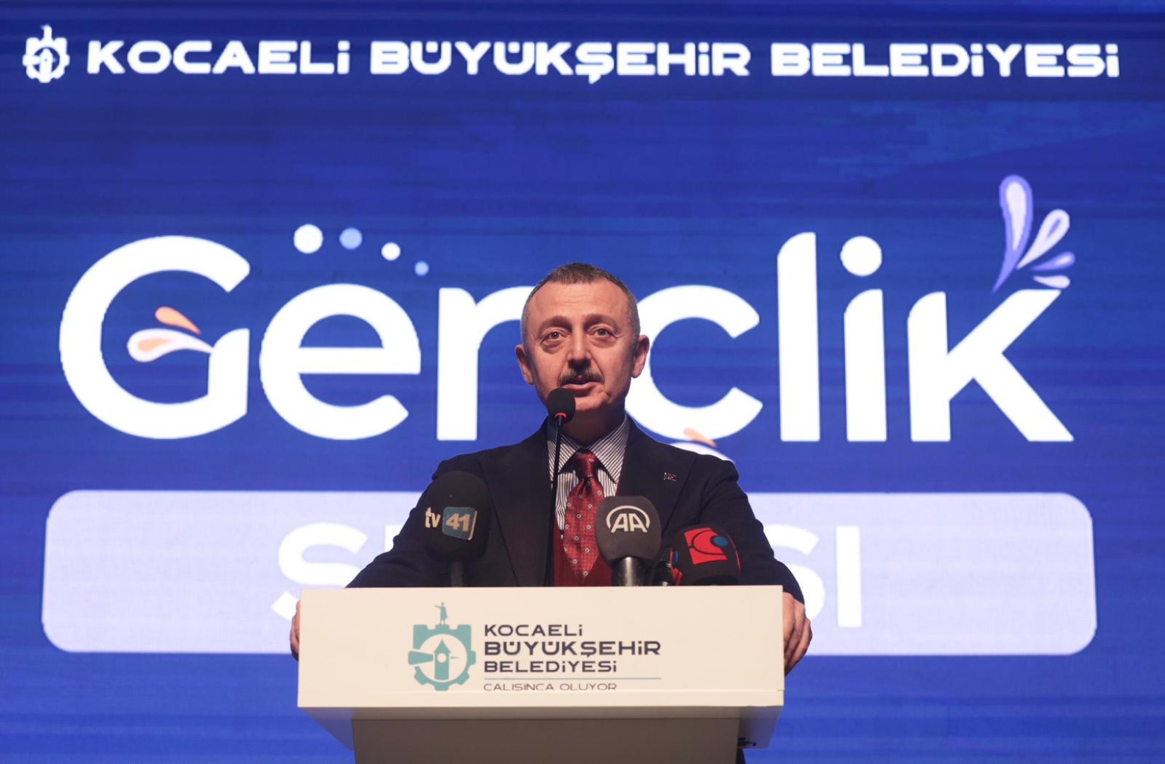 Kocaelinin-geleceginde-gencler-de-soz-sahibi-olacak-9-Large