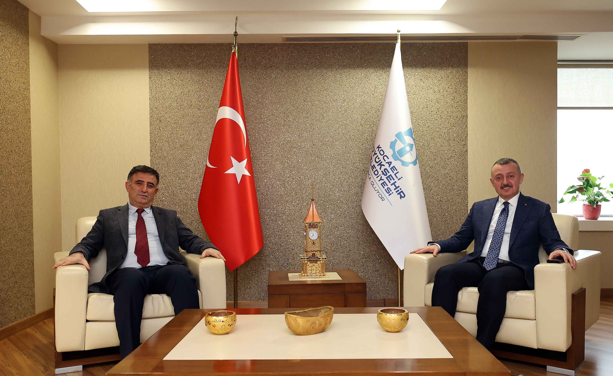 GEBZE TEKNİK ÜNİ REKTÖR