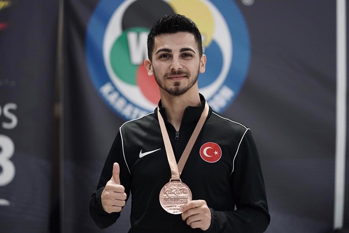 Şamdan, kürsüyü yine boş bırakmadı! (1)