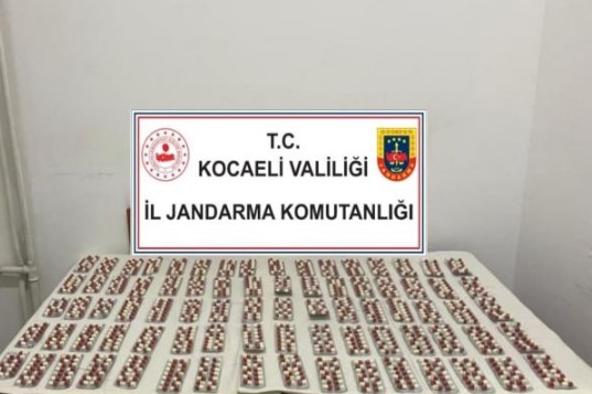 Jandarma, Derince’de 1.115 Adet Lyrica isimli Sentetik Ecza Hap Ele Geçirdi