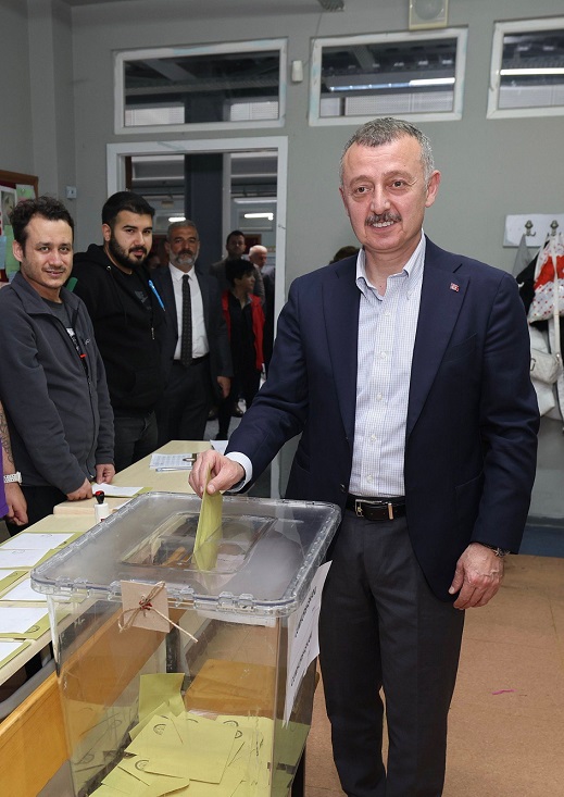 33f0eb7c-b3c9-40cf-8a8b-9286a46ba31c