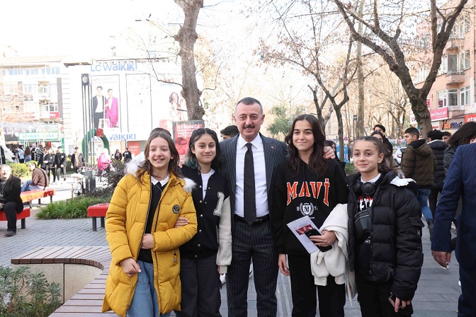 thumbnail_gençlerle (2)