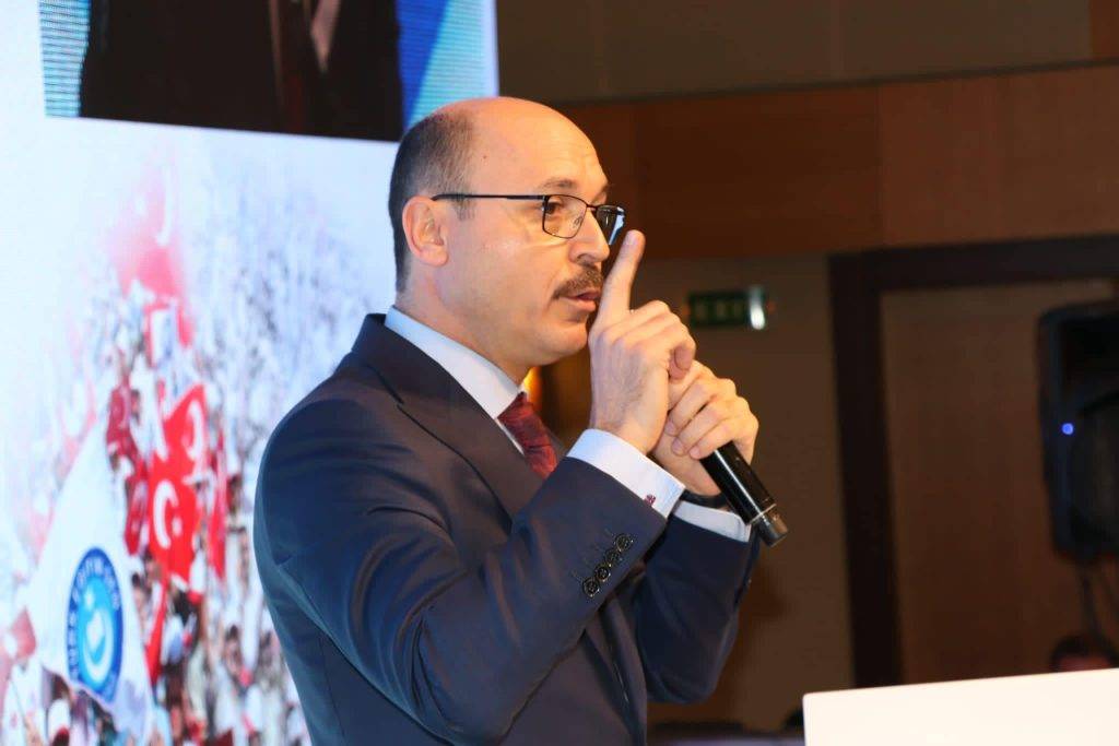 “Kamu Yöneticileri STK ve Vekiller Aracılığıyla İle Göreve Geliyor”