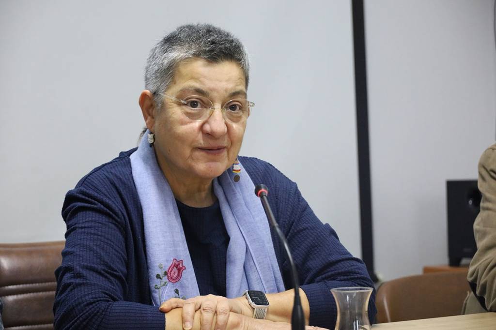 Yurt Dışına Giden Hekimler ‘Paragöz’ Tartışması Sürüyor!