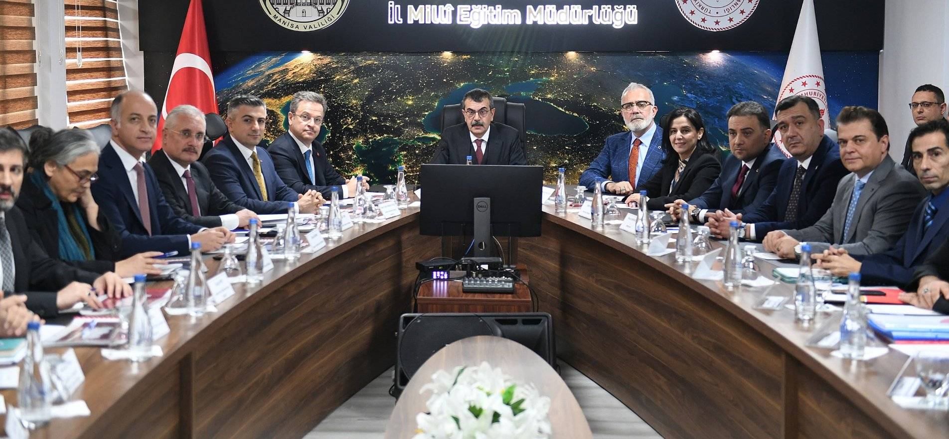 Bakan Tekin : “Başka Ülkede Devrim Yapılmış Denir!”