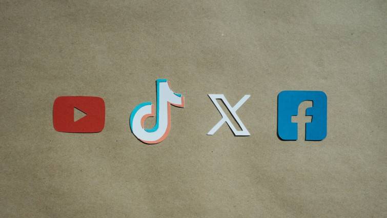 Sosyal Medyada Paylaşmamanız Gereken 10 Konu