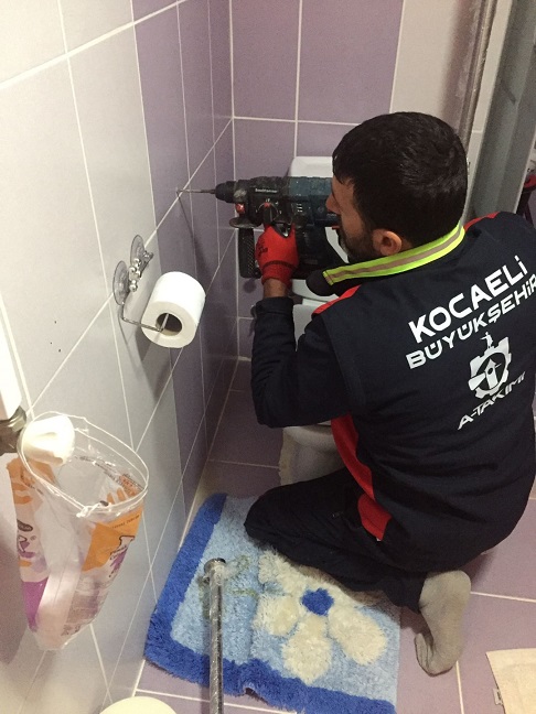 Büyükşehir, yaşlı ve engellilerin yaşamını kolaylaştırıyor (1)