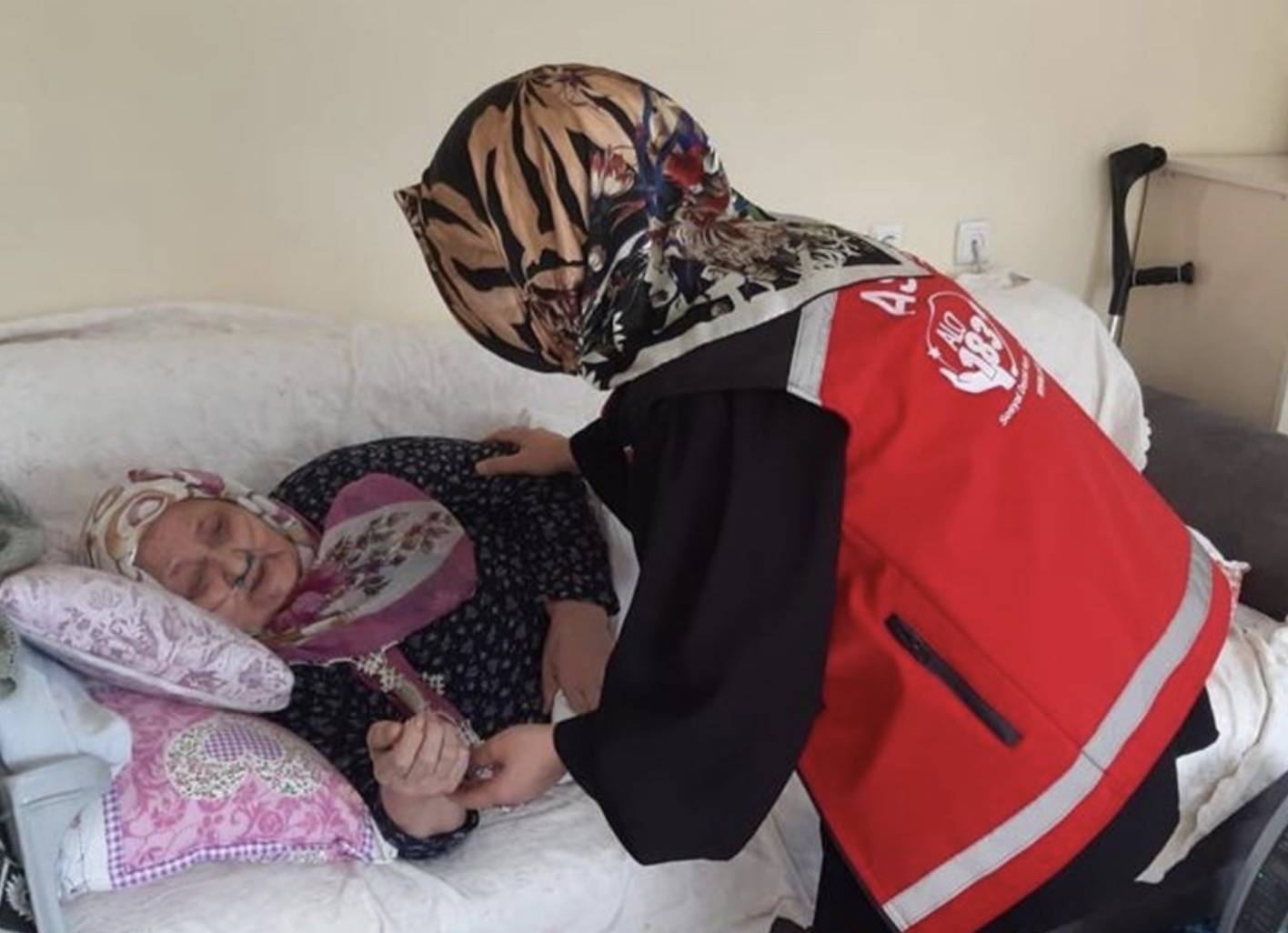 Evde Bakıma Destek Pilot Uygulaması 3 ilde başladı