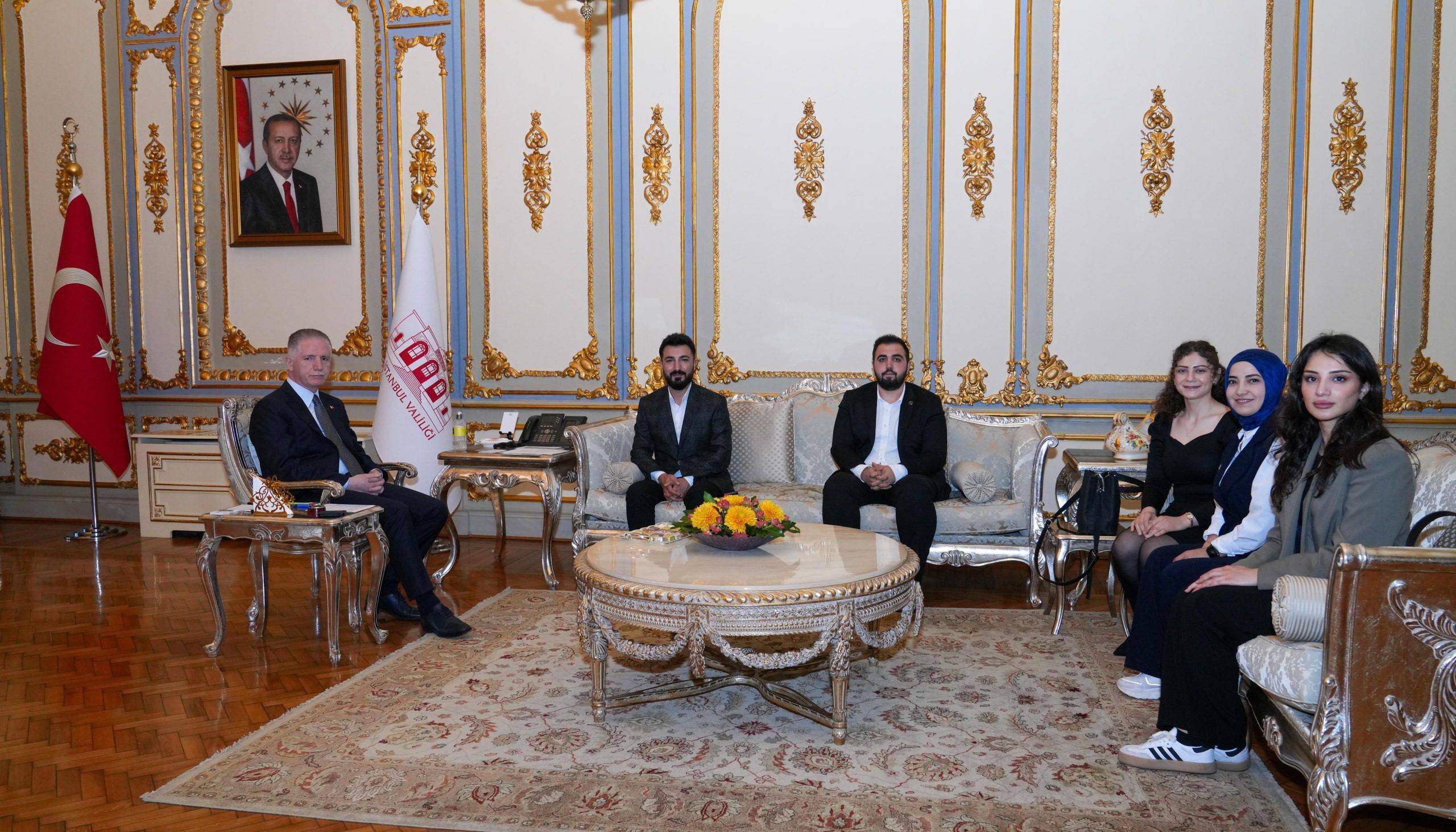 İstanbul Valisi Gül, Genç Sağlık Sendikası Heyetini Kabul Etti