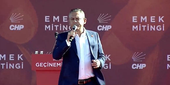 Özgür Özel konuşuyor