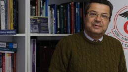 Göz Rengi Ameliyatla Değişir Mi?