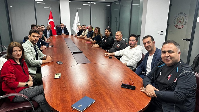 thumbnail_KOSKEM, 15 Haziran'da başlayacak yeni sezon öncesi toplantıda bir araya geldi (Large)