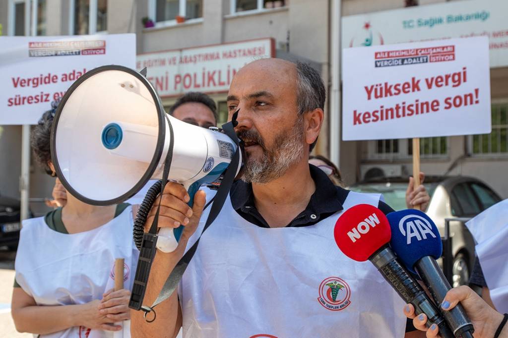 TTB AHEK ve SES’in Vergide Adalet Eylemleri 16’ıncı Haftasında!