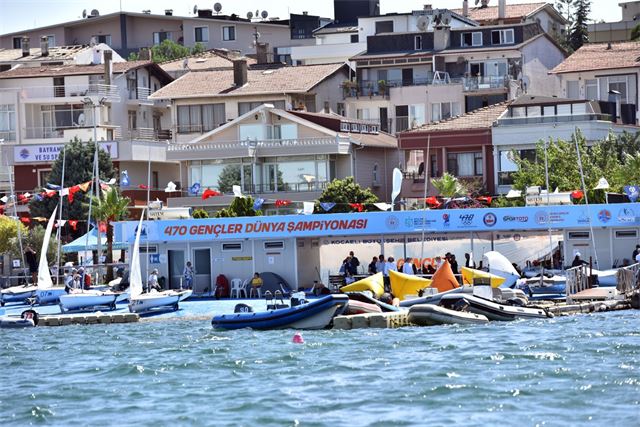 thumbnail_470_Gençler_Dünya_Şampiyonası_Yelken_Yarışları_başladı_(3)_(Büyük)_640_480
