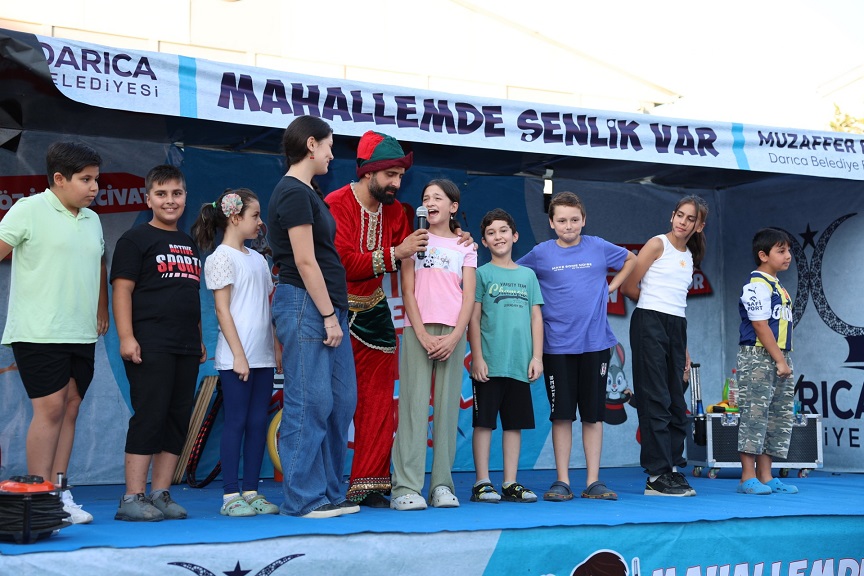 thumbnail_Darıca Belediyesi eğlenceyi çocukların ayağına götürüyor (6)