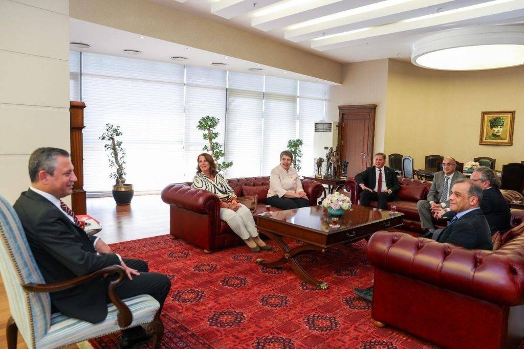 TTB Sağlık Sorunları ve Çözüm Önerilerini CHP Liderine Anlattı