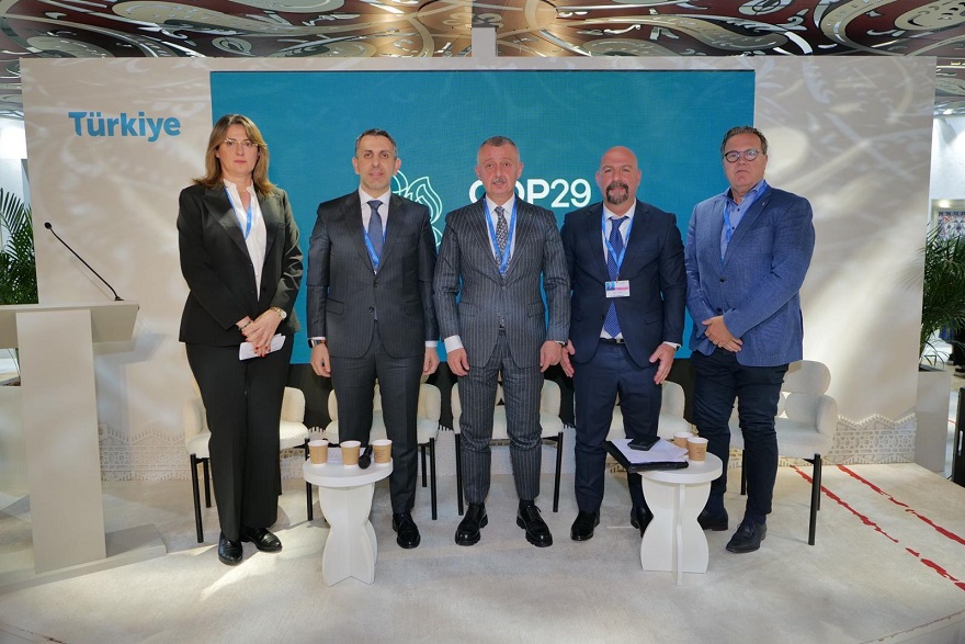 Başkan Büyükakın düzenlenen panelde oturum başkanlığı yaptı (2)