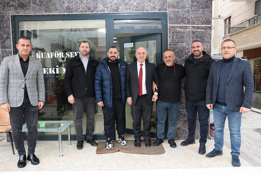 Bıyık ‘Esnafımızla gönül bağımız çok güçlü’ (1)