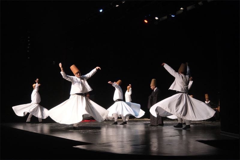 Mevlana_aşkı_salona_sığmadı__(7)_800_600