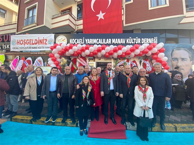 Başkan_Hürriyet,_Manav_hemşerilerinin_açılış_heyecanına_ortak_oldu_(2)_800_600