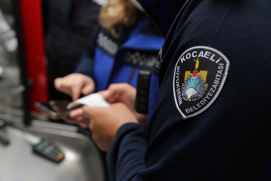 thumbnail_Büyükşehir'de şikayetler çözümsüz kalmıyor (4)