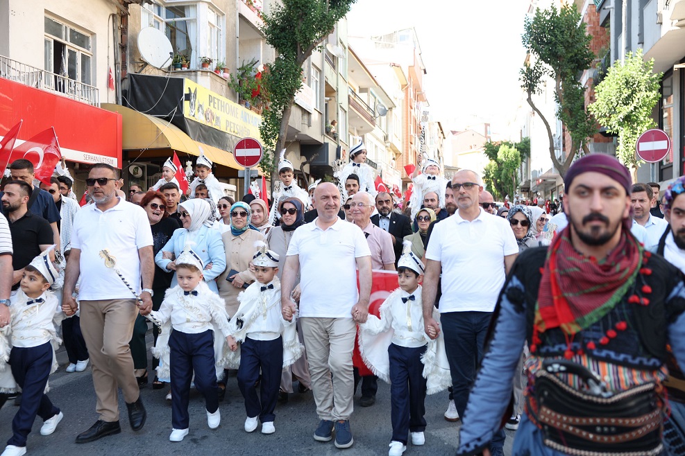 Darıca’da delikanlılığa ilk adım coşkuyla atıldı (4)
