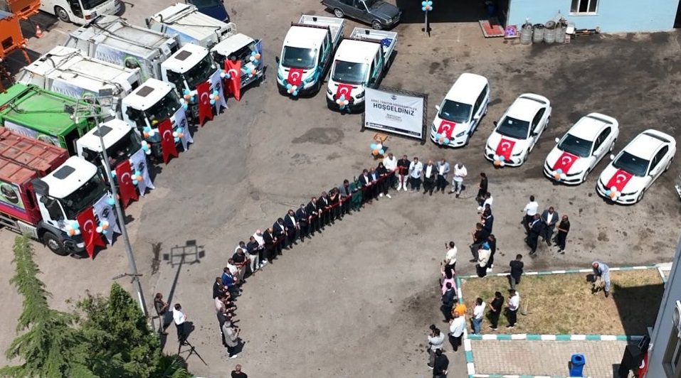 Dilovası Belediyesi Yeni Araçlarını Tanıttı (1)