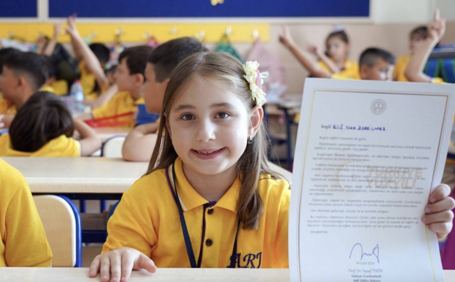 Karneler Alındı Tatil Başladı