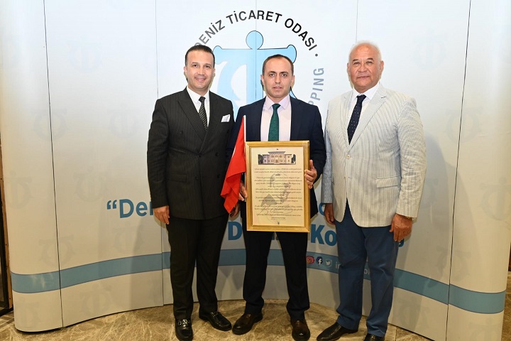 Büyükşehir'e anlamlı plaket (3)