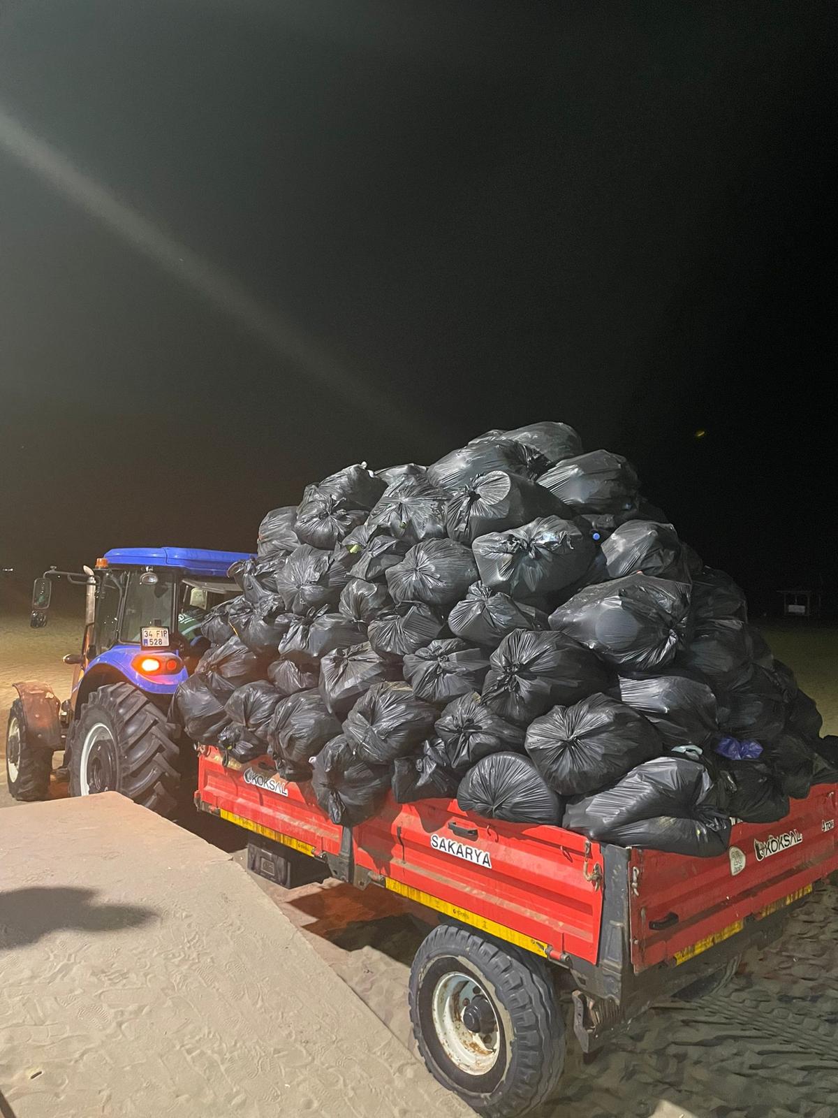 Kandıra sahillerinde 992 ton çöp toplandı (6)