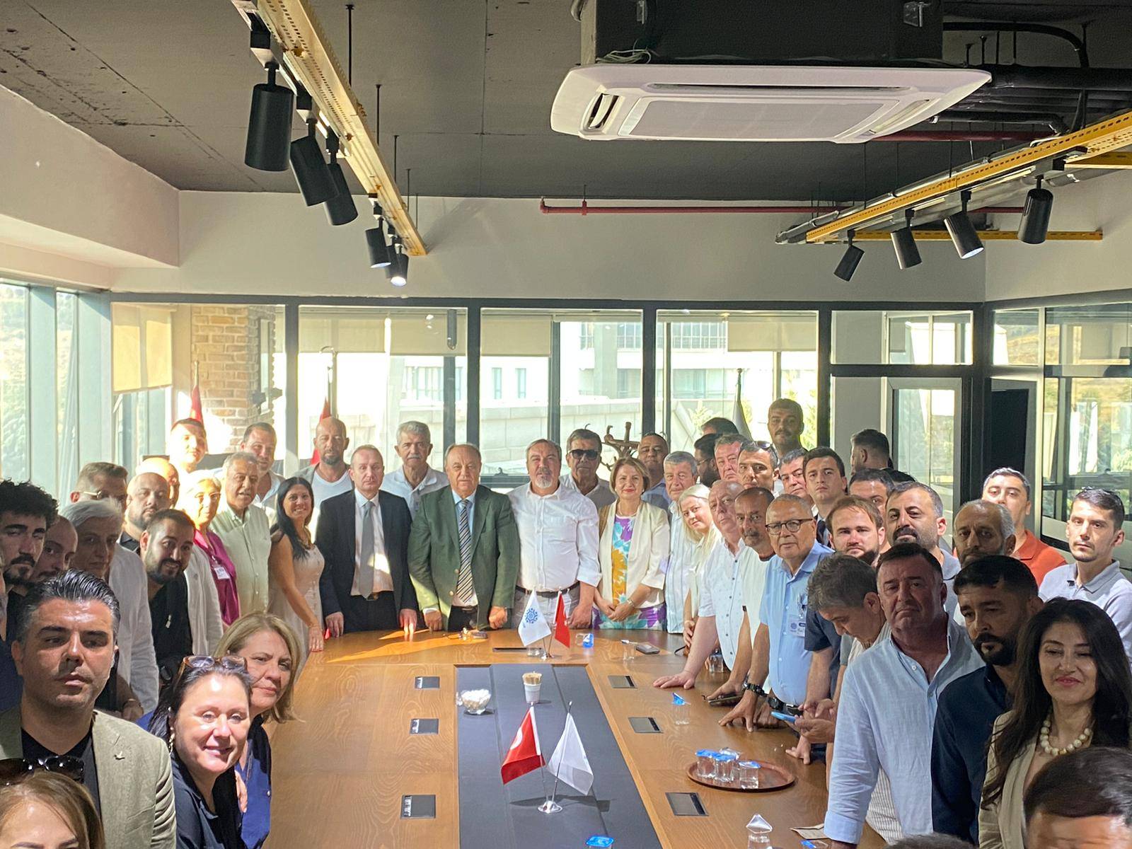 Memleket Partisi Kapatıldı