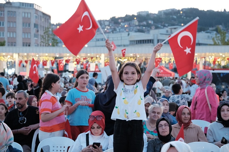 thumbnail_On binlerce bayrak (4)